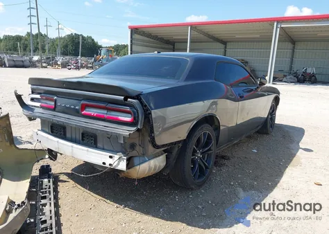 2018 Dodge Challenger Sxt z USA, uszkodzony, nr VIN 2C3CDZAG0JH219138